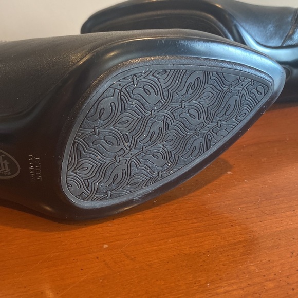 Sofft Black Pointed Toe Leather Booties with buckle detail 9.5 - Picture 5 of 12